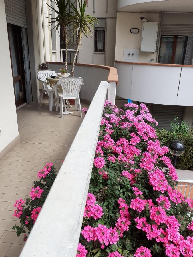 Isabella Suite Florenţa Exterior foto