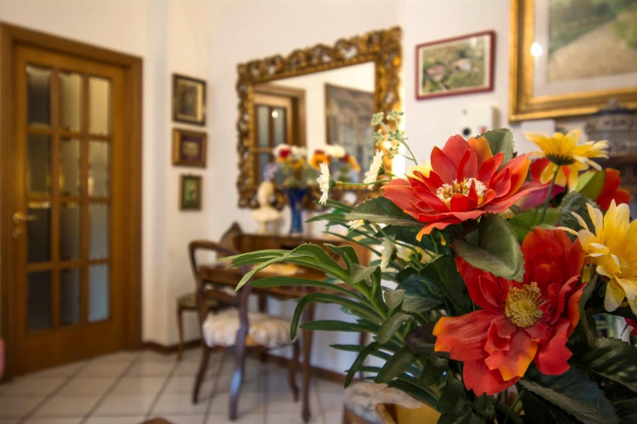 Isabella Suite Florenţa Exterior foto